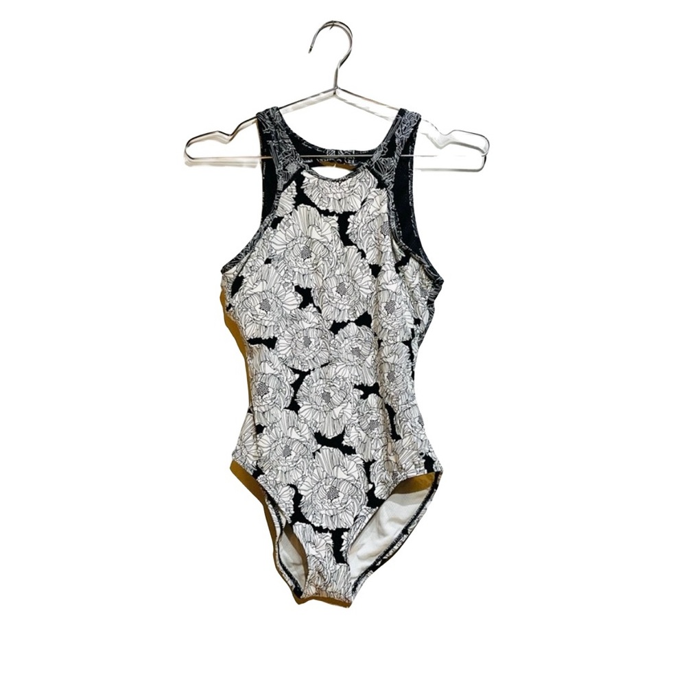 GAPFit High Neck  One Piece Swimsuit Chic Black and White Floral Print Open Back